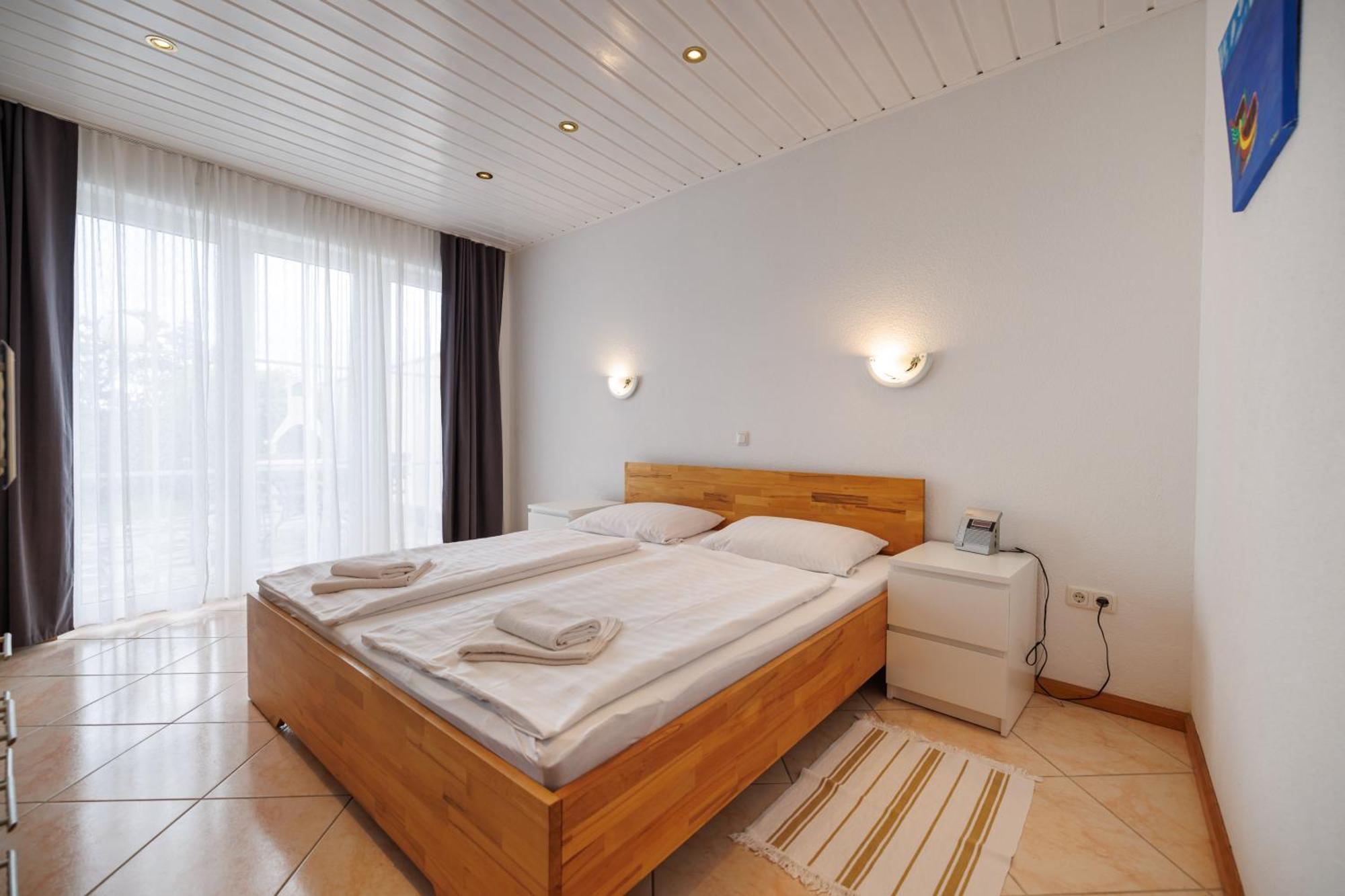Guesthouse Halilagic Krk Town Buitenkant foto