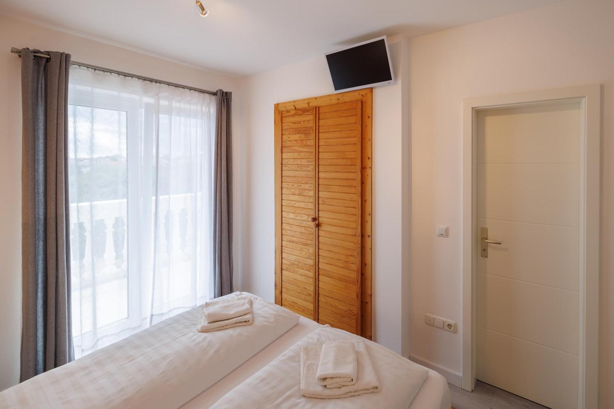Guesthouse Halilagic Krk Town Buitenkant foto